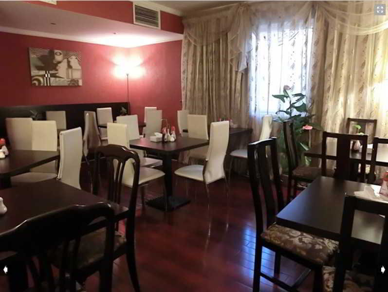 Restaurant
 di Al Muraqabat Plaza Hotel Apartments