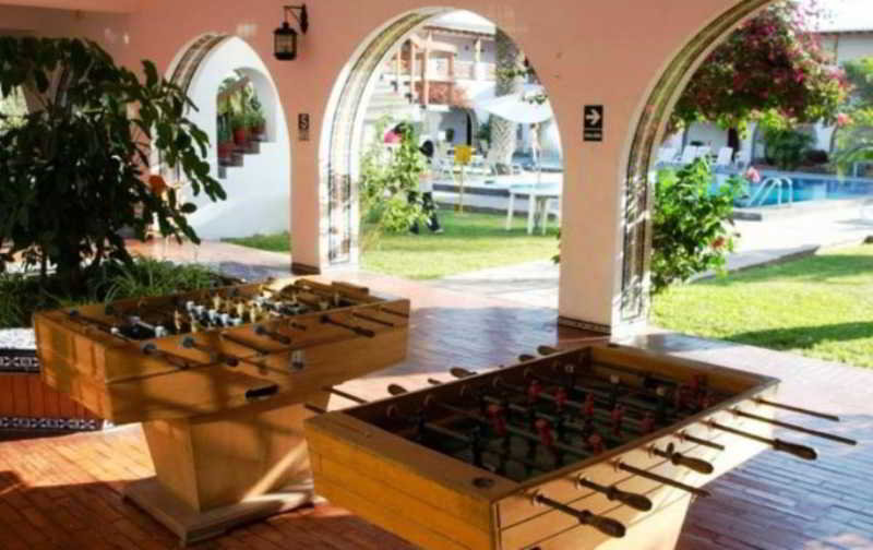 Sports and Entertainment
 di Nazca Lines