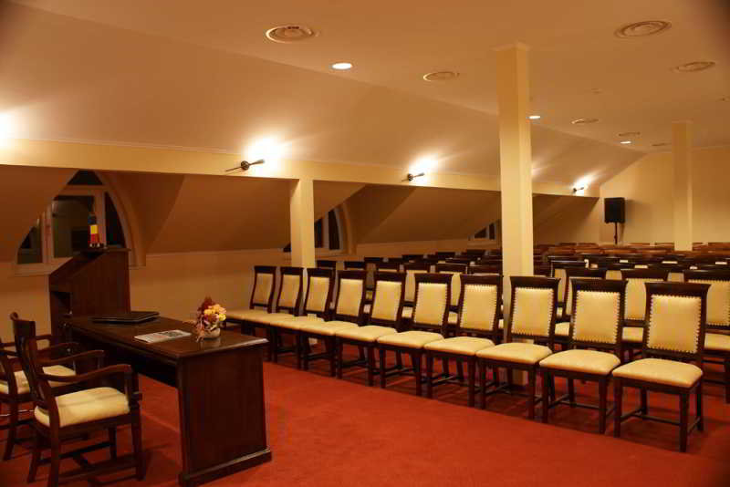 Conferences
 di MAXIM ORADEA