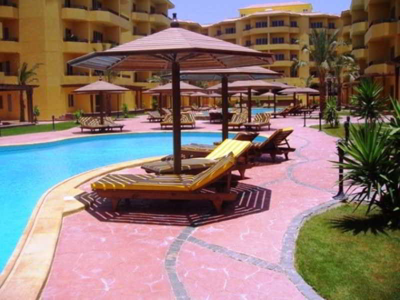 Pool
 di British Resort Apartments