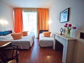 Room
 di Nevsky Contour