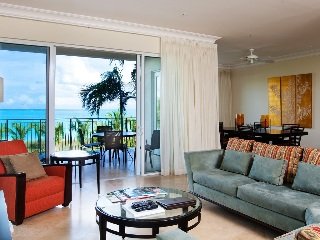 Room
 di The Regent Grand