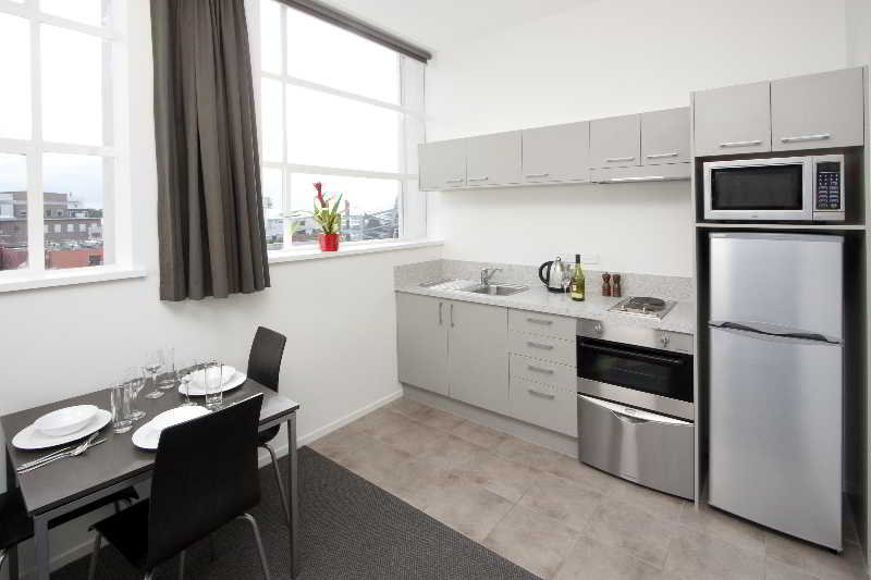 Room thumbnail 1