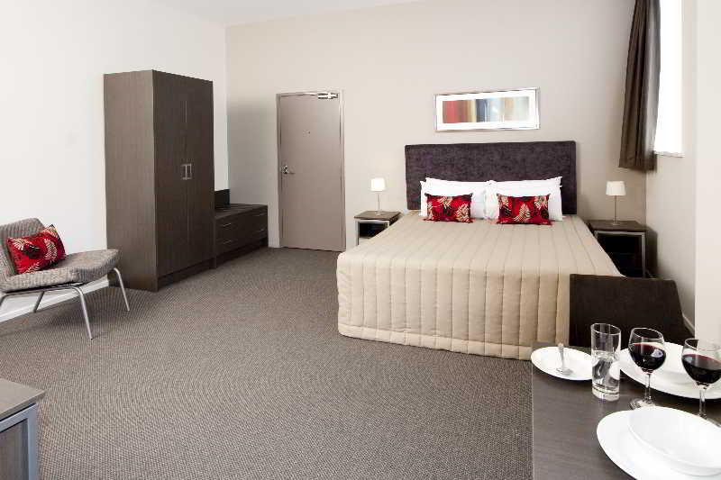 Room thumbnail 7