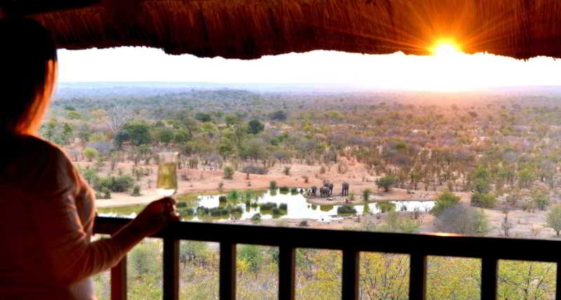 Victoria Falls Safari Lodge - Generell