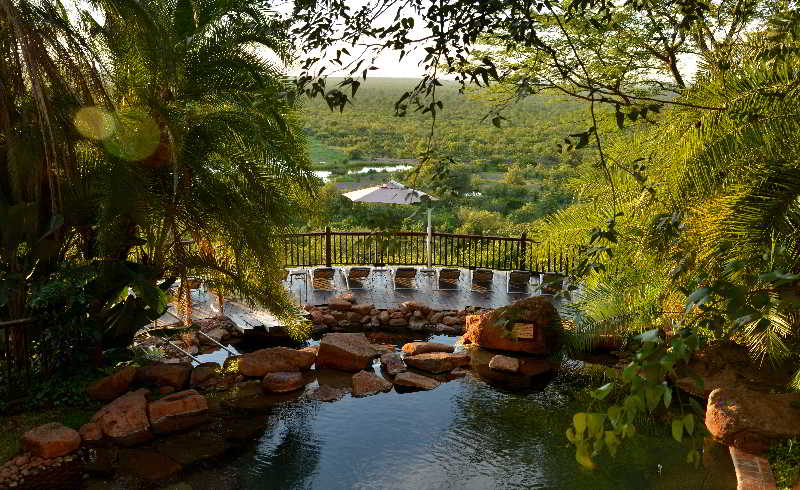 Victoria Falls Safari Lodge - Pool