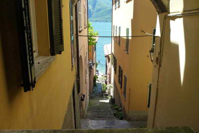 General view
 di Maria's House