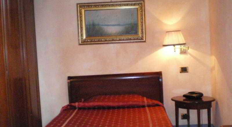 Relais Falisco, Rome