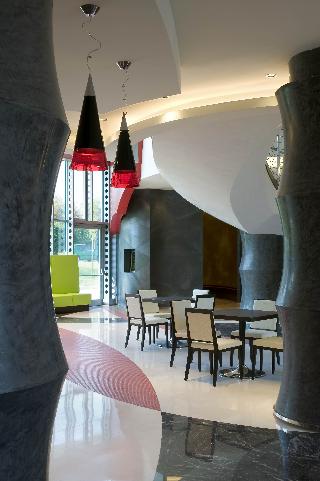 Unahotels Malpensa, Milan