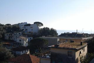 Pineta Iguana, Genoa