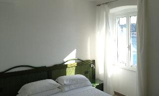 Room Room