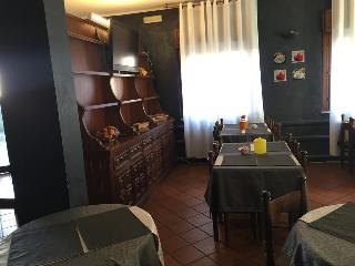 Nuovo Hotel Vigevano, Milan