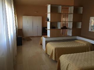Nuovo Hotel Vigevano, Milan