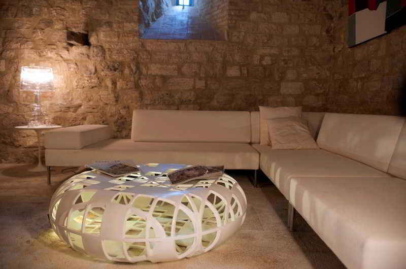 Lobby
 di Torre Almonte