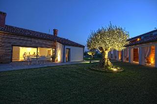 Villa Sacchetta, Puglia