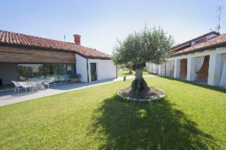 Villa Sacchetta, Puglia