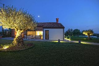 Villa Sacchetta, Puglia