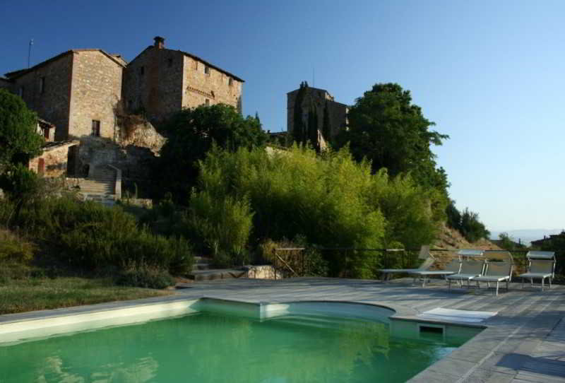 Pool
 di Castello Del Poggiarello di Stigliano