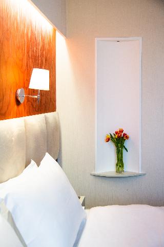 Crystal Hotel