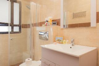 Room
 di Shenkin Tower Apartments