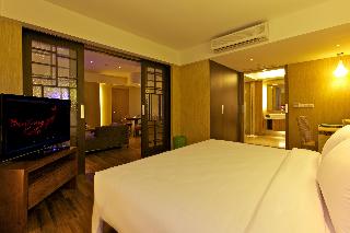 Room thumbnail 9