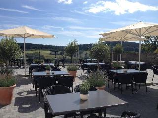 Schlosshotel Burghaus Kronenburg, Dusseldorf