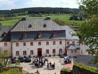 Schlosshotel Burghaus Kronenburg, Dusseldorf
