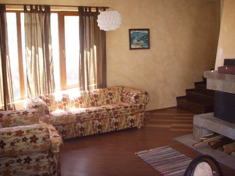 Room
 di The Lake Villa