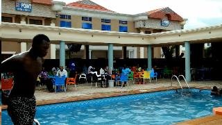 Sports and Entertainment
 di Hipoint Hotel and Suites