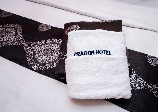 Room
 di Oragon Hotel and Suites