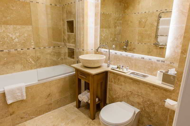 Room
 di The Richmond