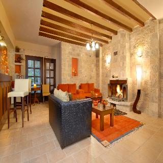 Mikri Arktos Hotel (Little Bear Hotel)