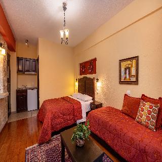 Mikri Arktos Hotel (Little Bear Hotel)