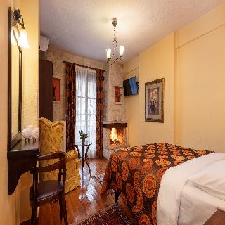 Mikri Arktos Hotel (Little Bear Hotel)