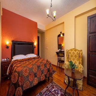 Mikri Arktos Hotel (Little Bear Hotel)