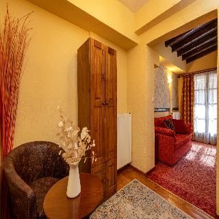 Mikri Arktos Hotel (Little Bear Hotel)