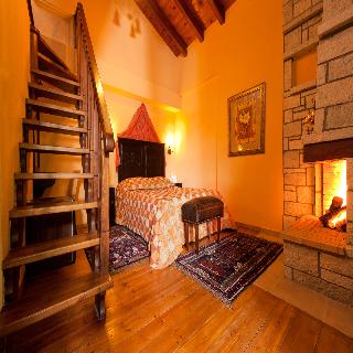 Mikri Arktos Hotel (Little Bear Hotel)