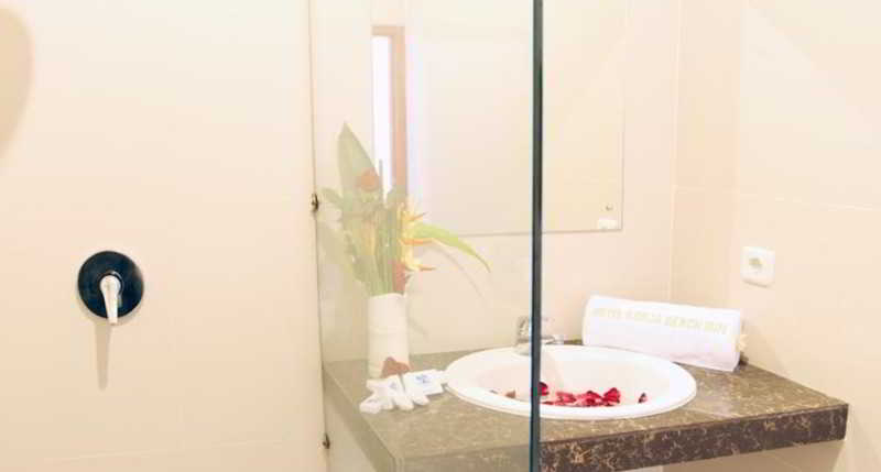 Room thumbnail 6