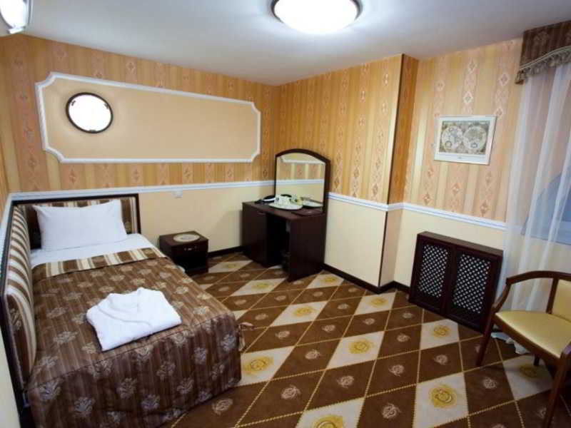 Room
 di Grand Imperial Hunting