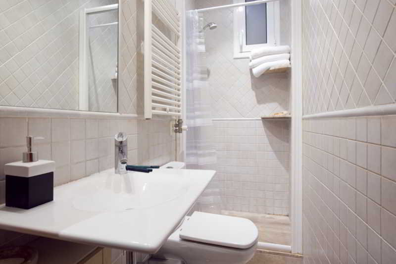 Room
 di APBCN Gracia