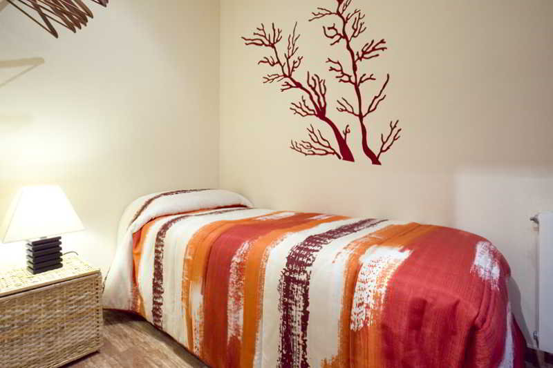 Room
 di APBCN Gracia