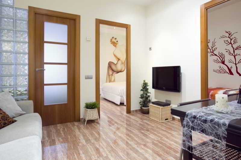 Room
 di APBCN Gracia