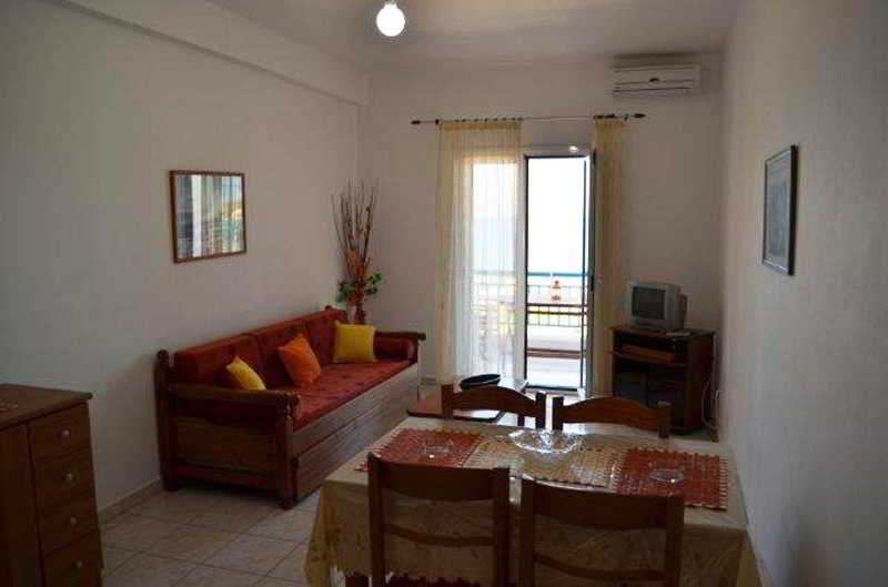 Room
 di Athina Apts & Studios