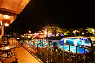 Pool
 di Crystal Resort