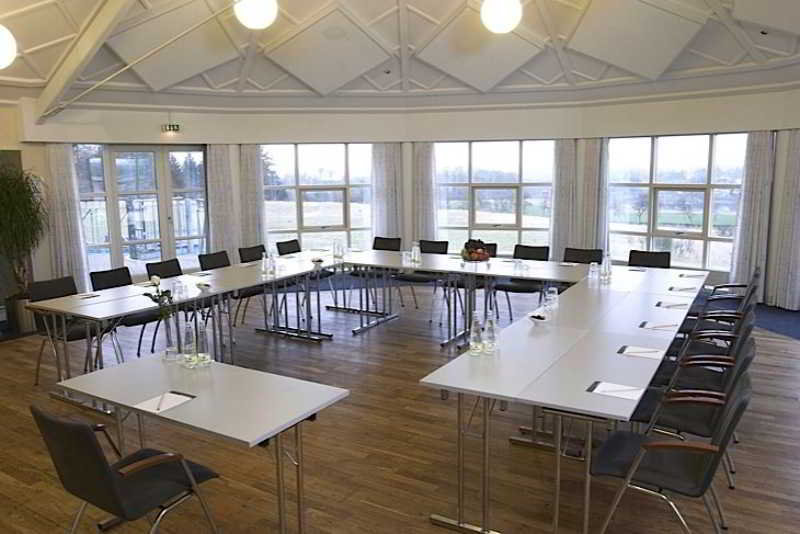 Conferences
 di Comwell Soro Storkro