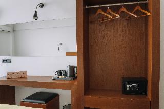 Amphitryon city hotel