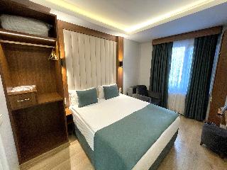 Weingart Black Tulip Hotel