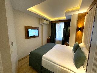 Weingart Black Tulip Hotel