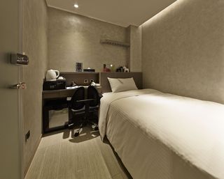 Room:SGL.AS-1