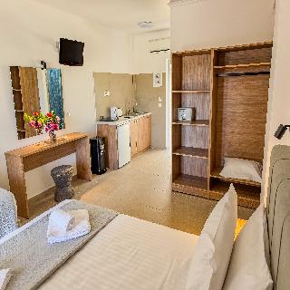 Athina Apts